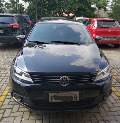 VOLKSWAGEN JETTA 2.0 COMFORTLINE FLEX 4P TIPTRONIC